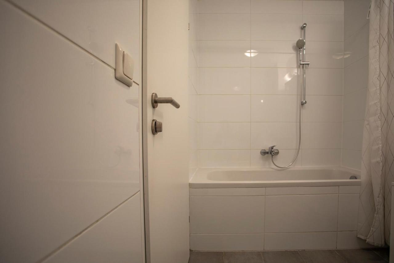Modern Innsbruck Apartment I Free Parking ภายนอก รูปภาพ